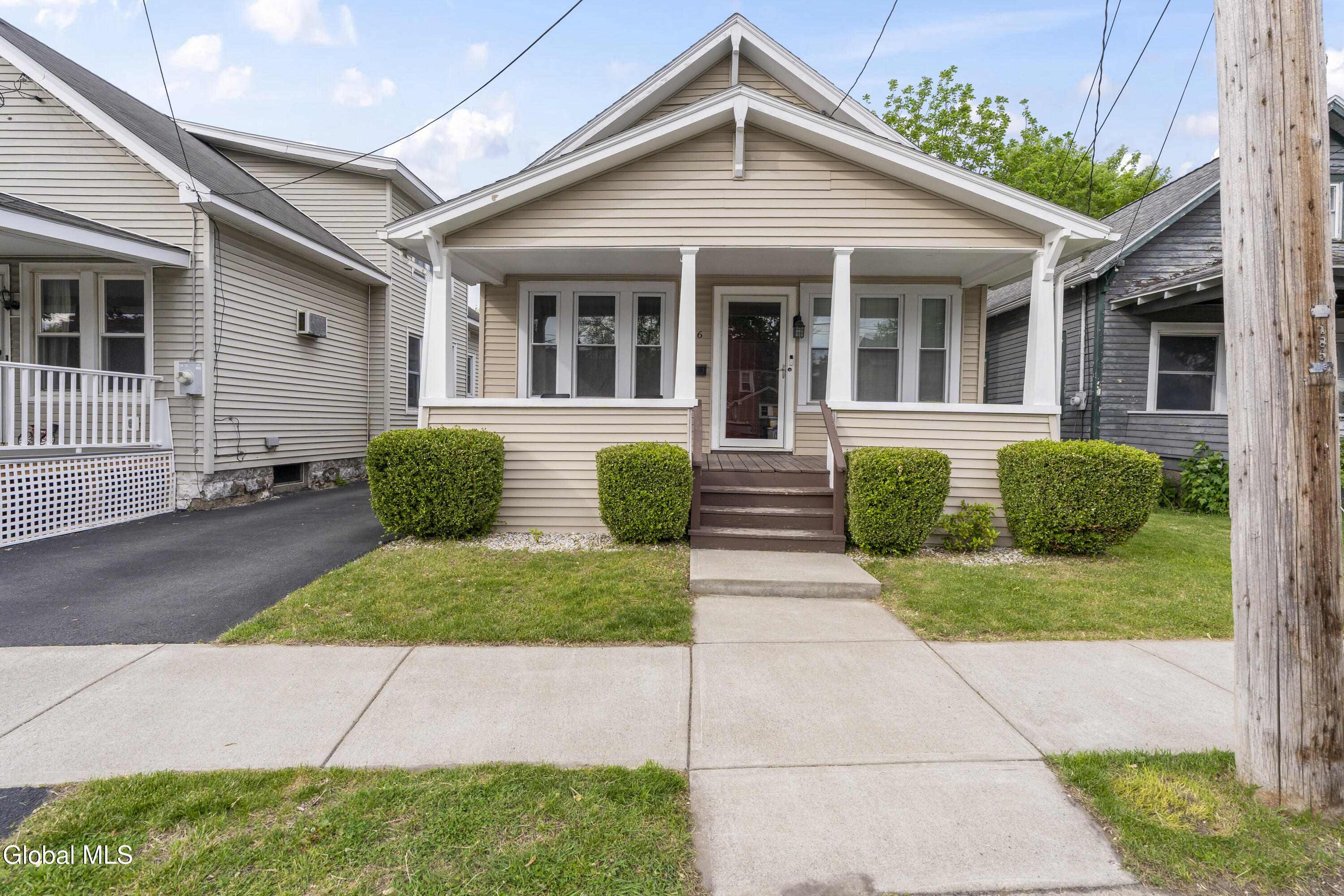 106 Lark Street Schenectady NY 12302