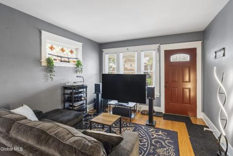 106 Lark Street Schenectady NY 12302
