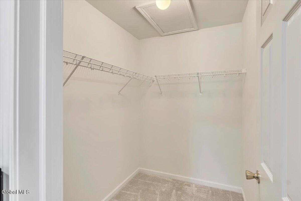 18 Kelly Lane Halfmoon NY 12065