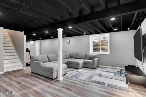 18 Kelly Lane Halfmoon NY 12065
