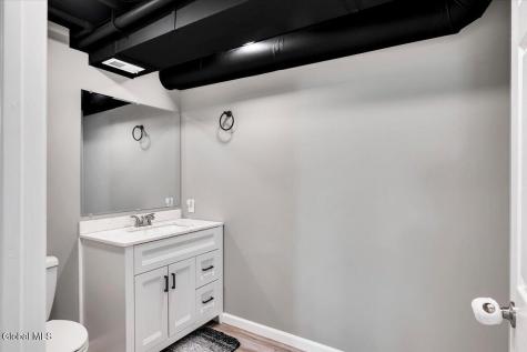 18 Kelly Lane Halfmoon NY 12065