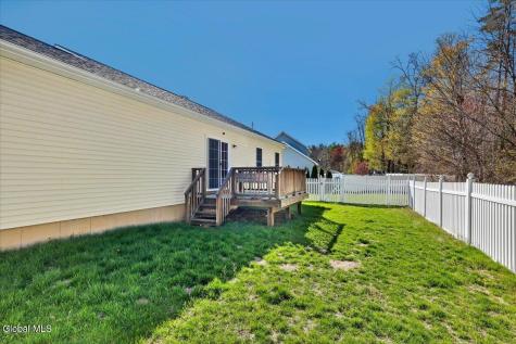 18 Kelly Lane Halfmoon NY 12065