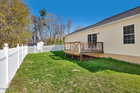 18 Kelly Lane Halfmoon NY 12065