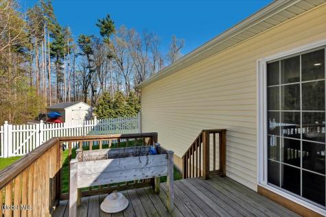 18 Kelly Lane Halfmoon NY 12065