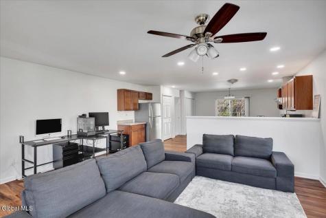 18 Kelly Lane Halfmoon NY 12065