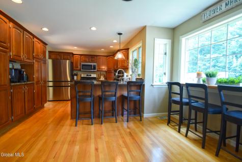 8 Mohawk Trail Queensbury NY 12804