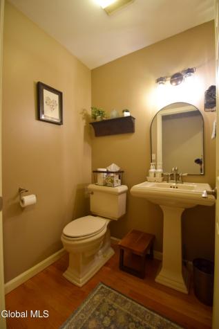 8 Mohawk Trail Queensbury NY 12804