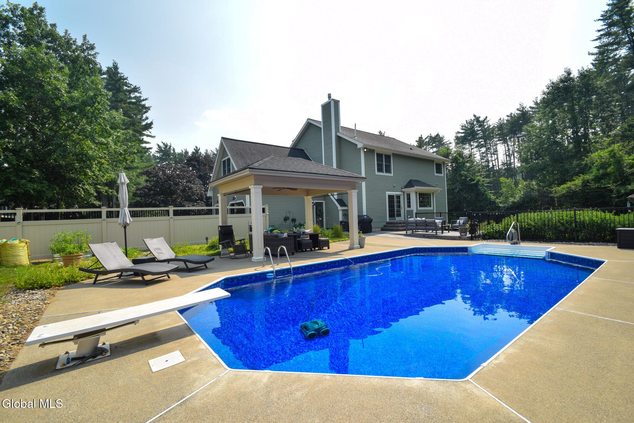 8 Mohawk Trail Queensbury NY 12804