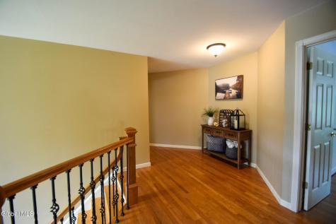 8 Mohawk Trail Queensbury NY 12804