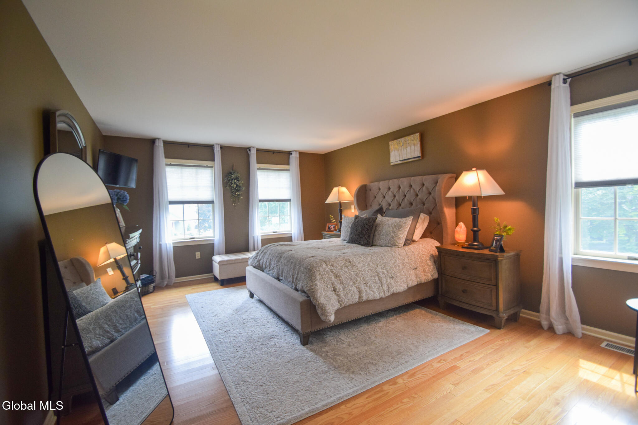 8 Mohawk Trail Queensbury NY 12804