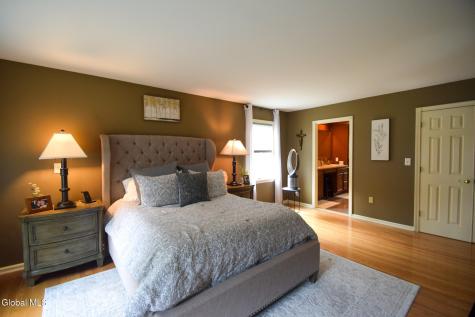 8 Mohawk Trail Queensbury NY 12804