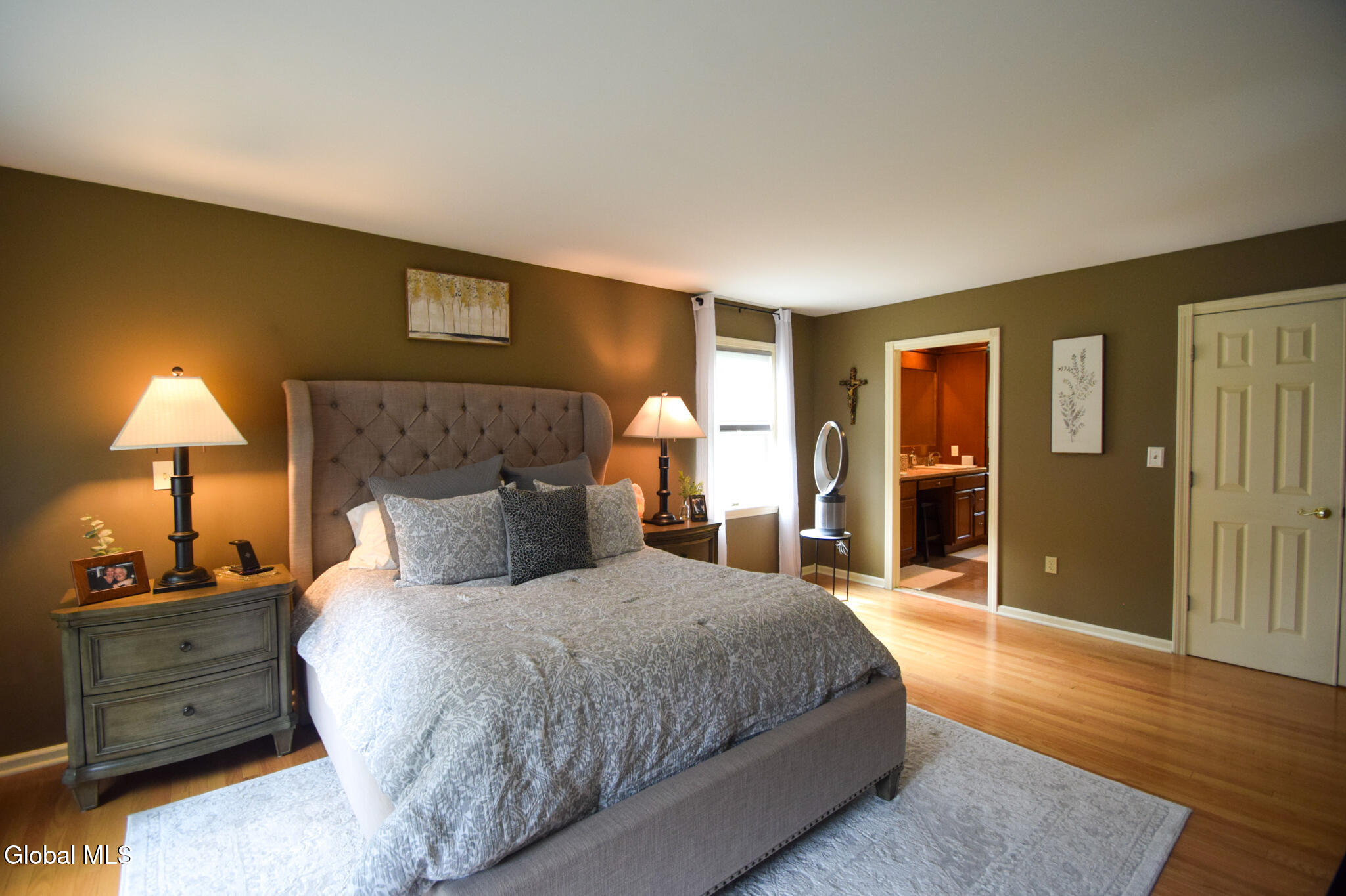 8 Mohawk Trail Queensbury NY 12804