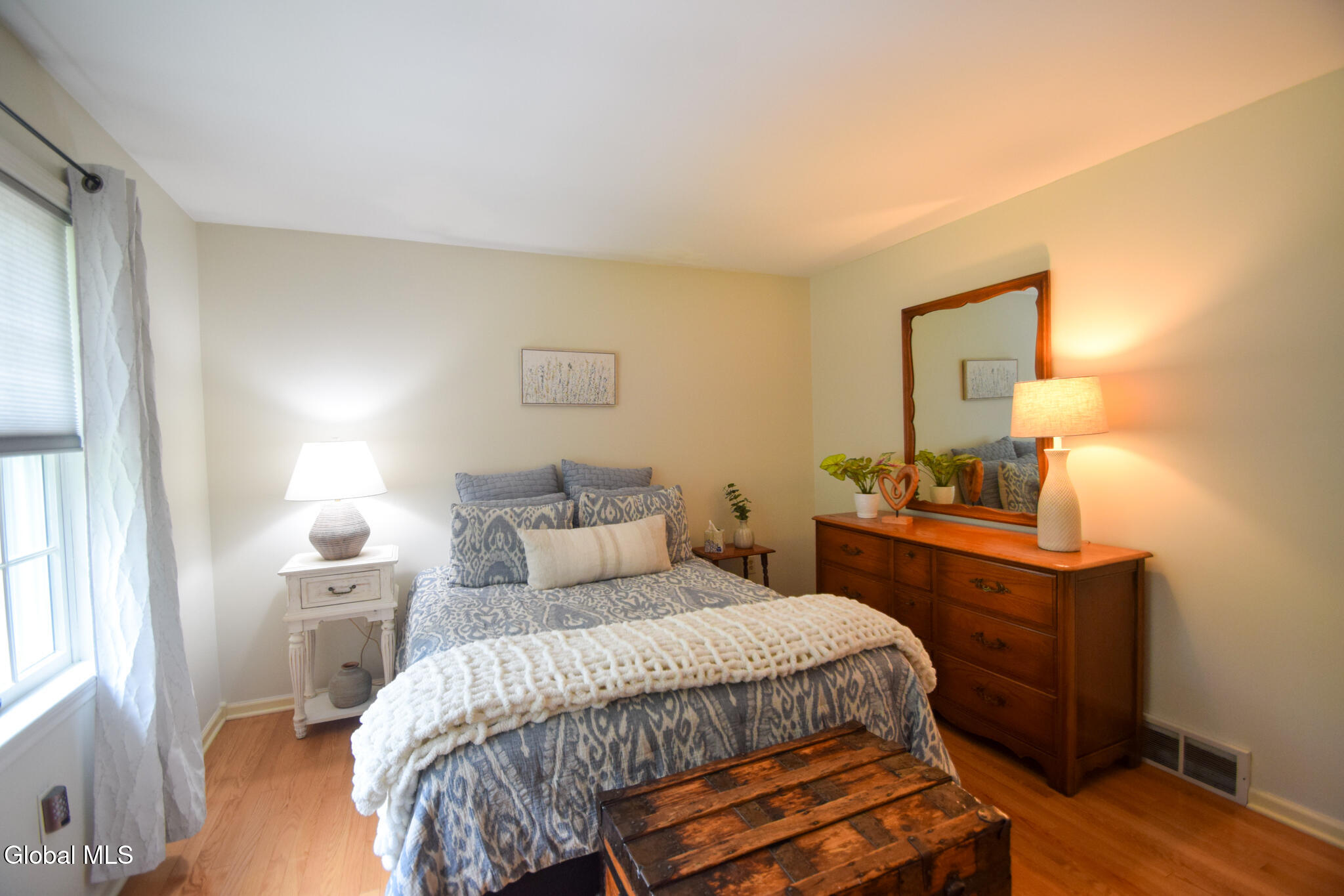 8 Mohawk Trail Queensbury NY 12804