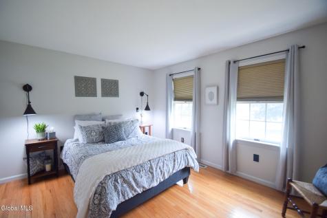 8 Mohawk Trail Queensbury NY 12804