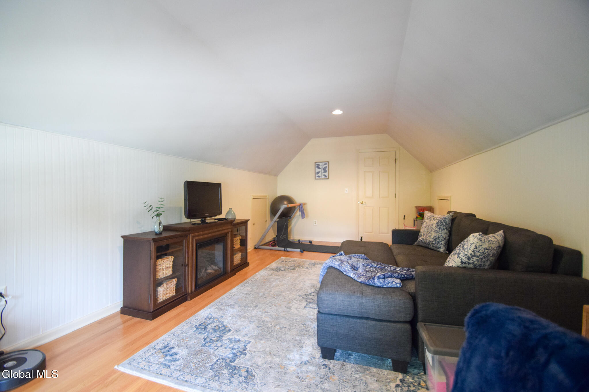 8 Mohawk Trail Queensbury NY 12804