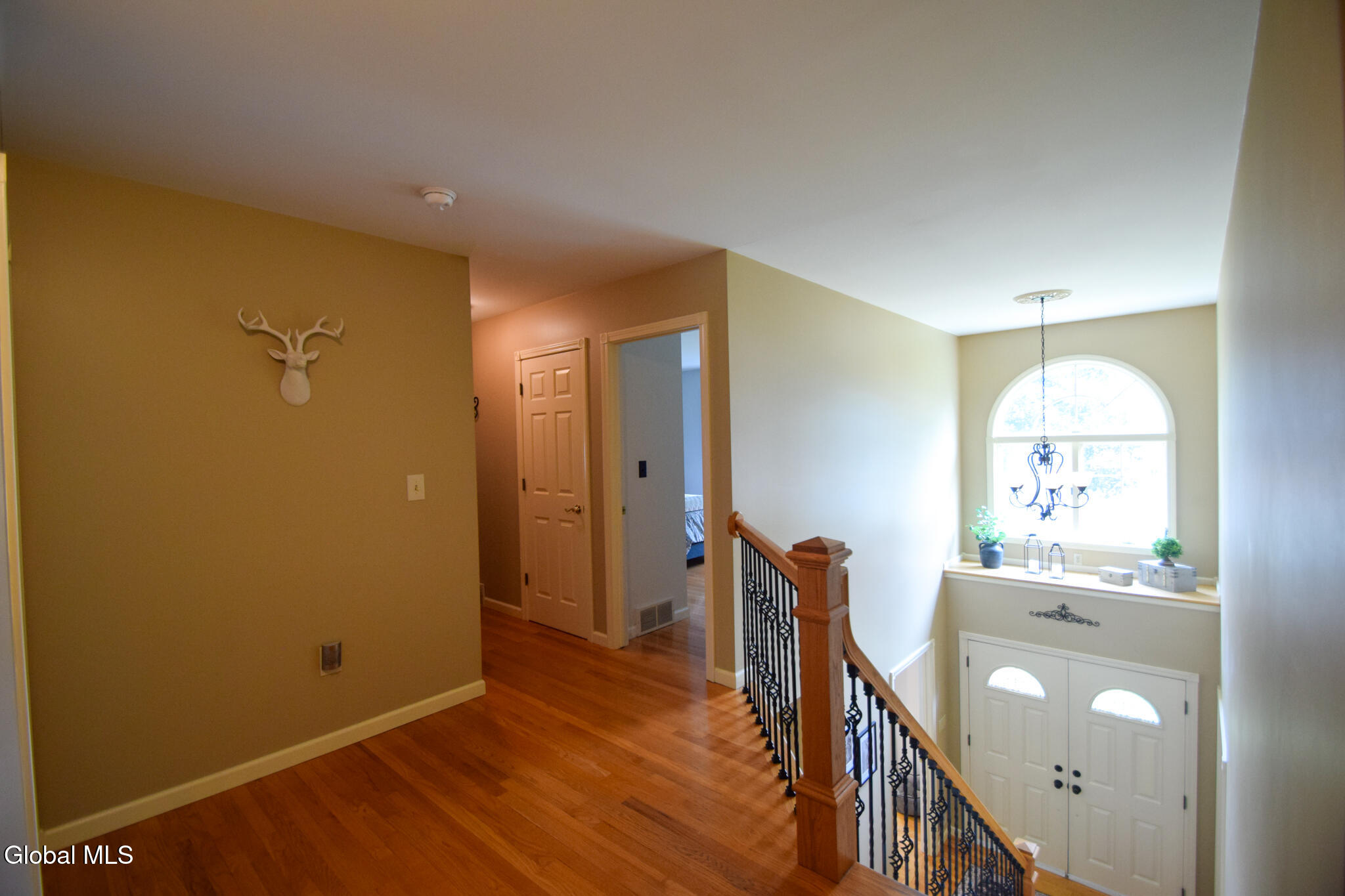 8 Mohawk Trail Queensbury NY 12804