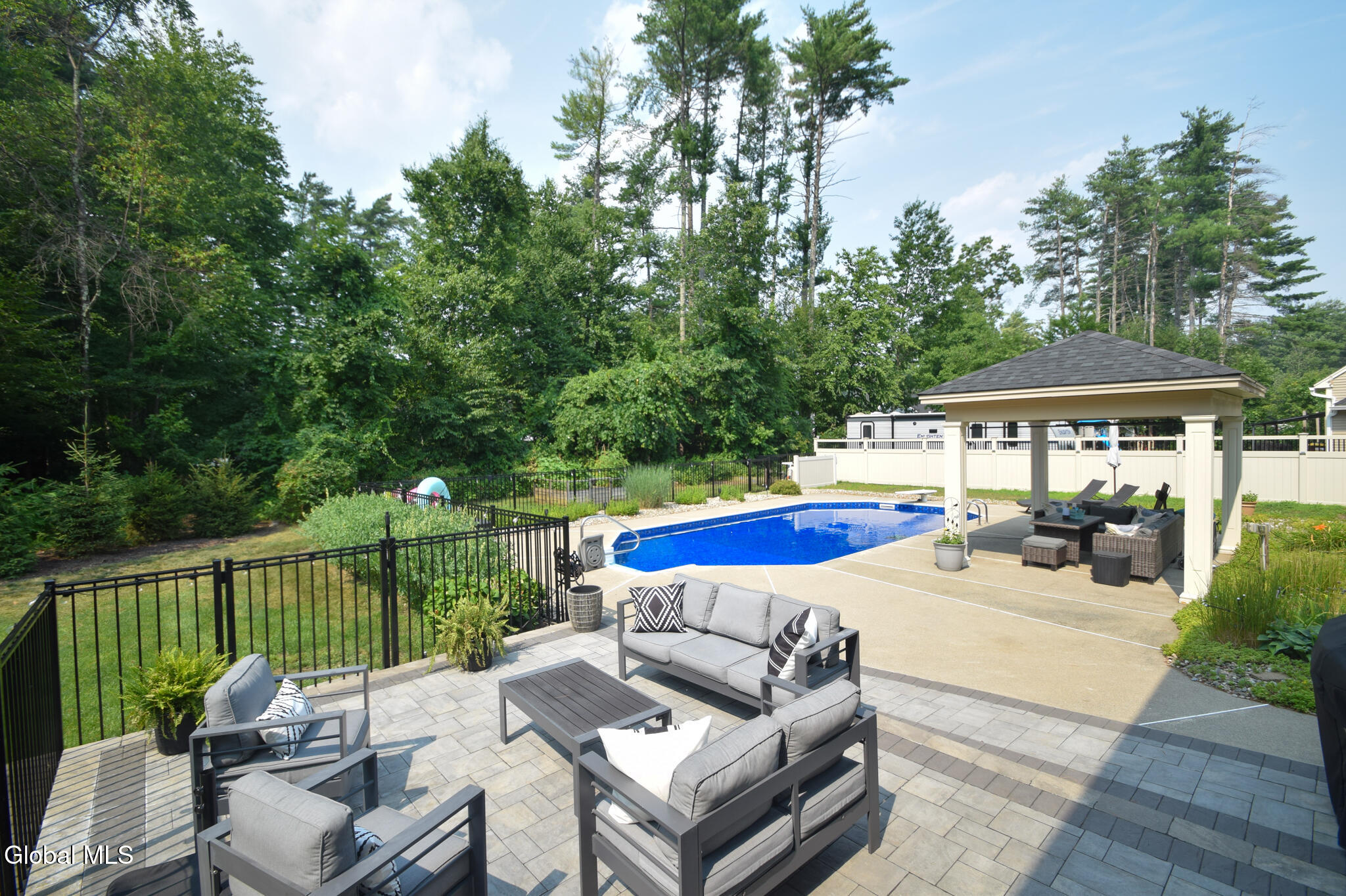8 Mohawk Trail Queensbury NY 12804