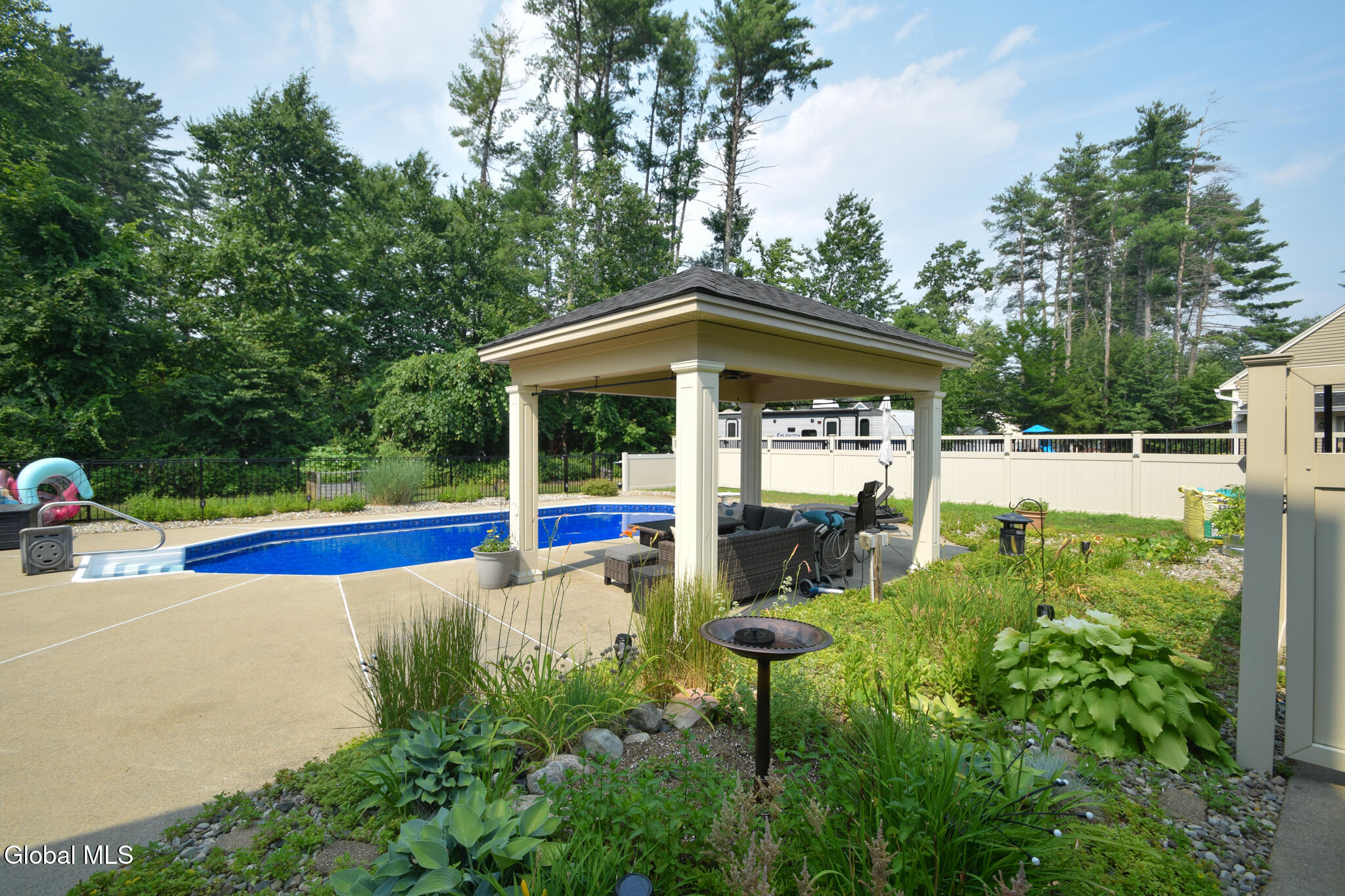 8 Mohawk Trail Queensbury NY 12804