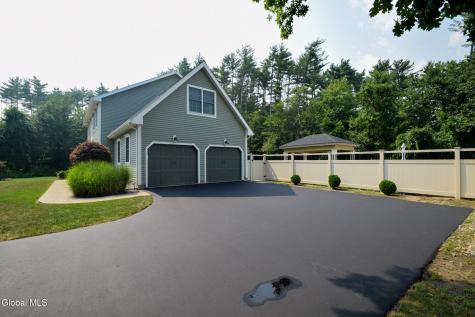 8 Mohawk Trail Queensbury NY 12804