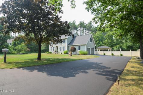 8 Mohawk Trail Queensbury NY 12804