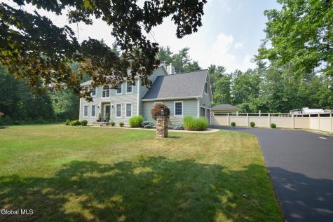 8 Mohawk Trail Queensbury NY 12804