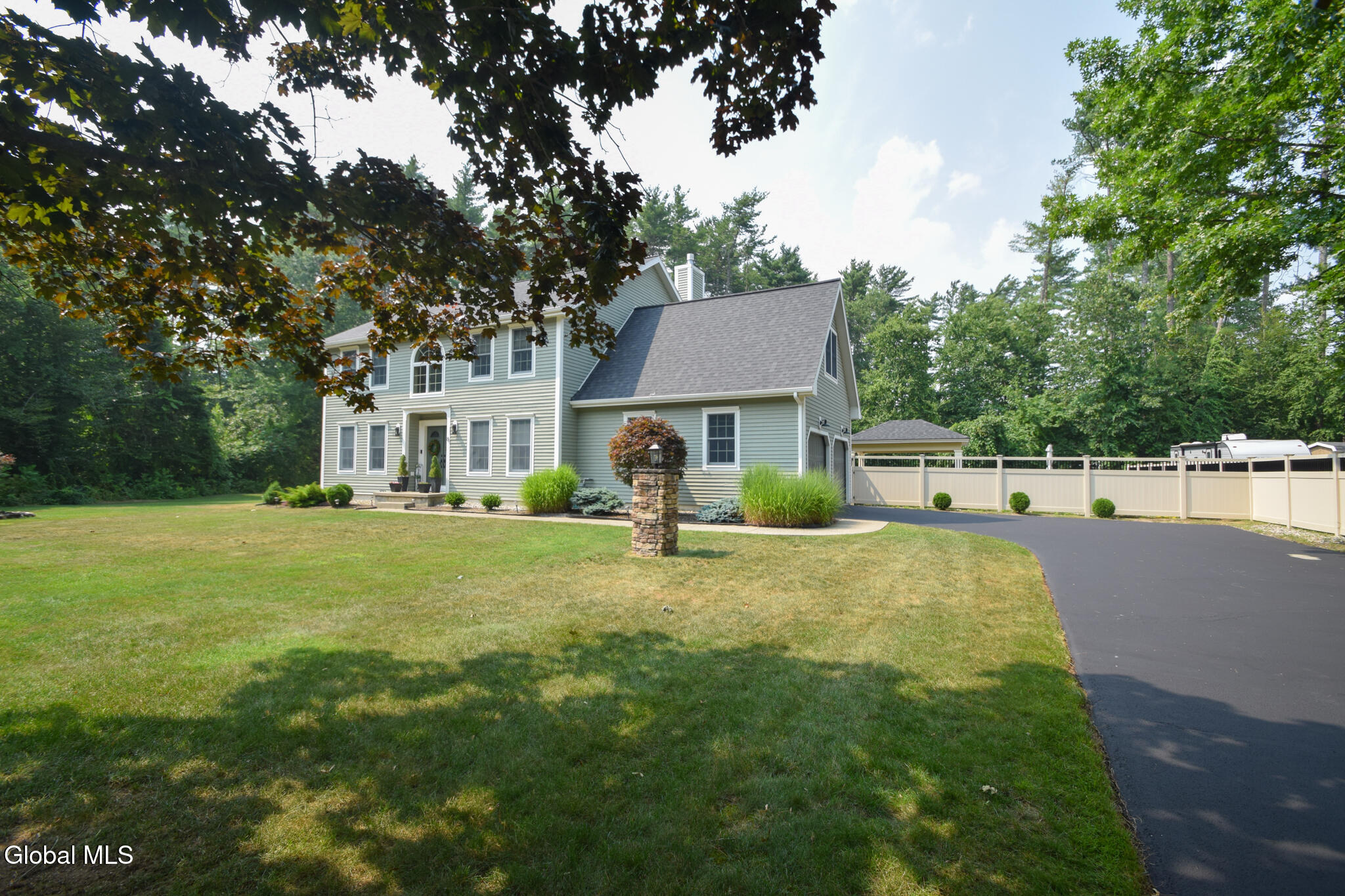 8 Mohawk Trail Queensbury NY 12804