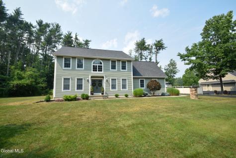 8 Mohawk Trail Queensbury NY 12804