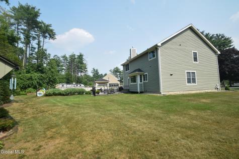 8 Mohawk Trail Queensbury NY 12804