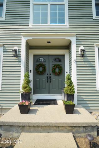 8 Mohawk Trail Queensbury NY 12804