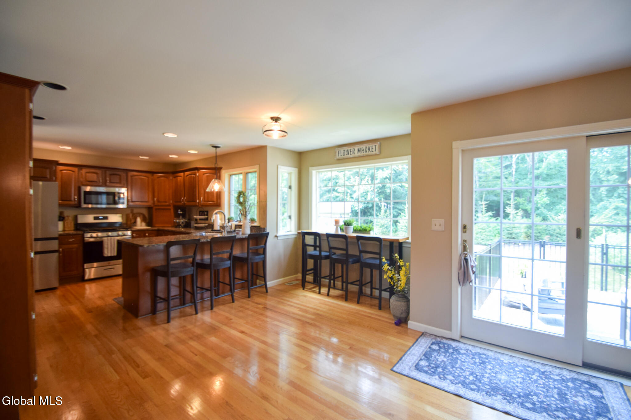 8 Mohawk Trail Queensbury NY 12804