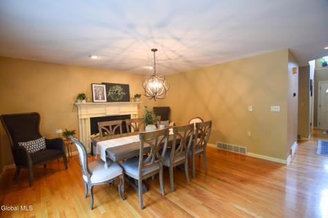 8 Mohawk Trail Queensbury NY 12804