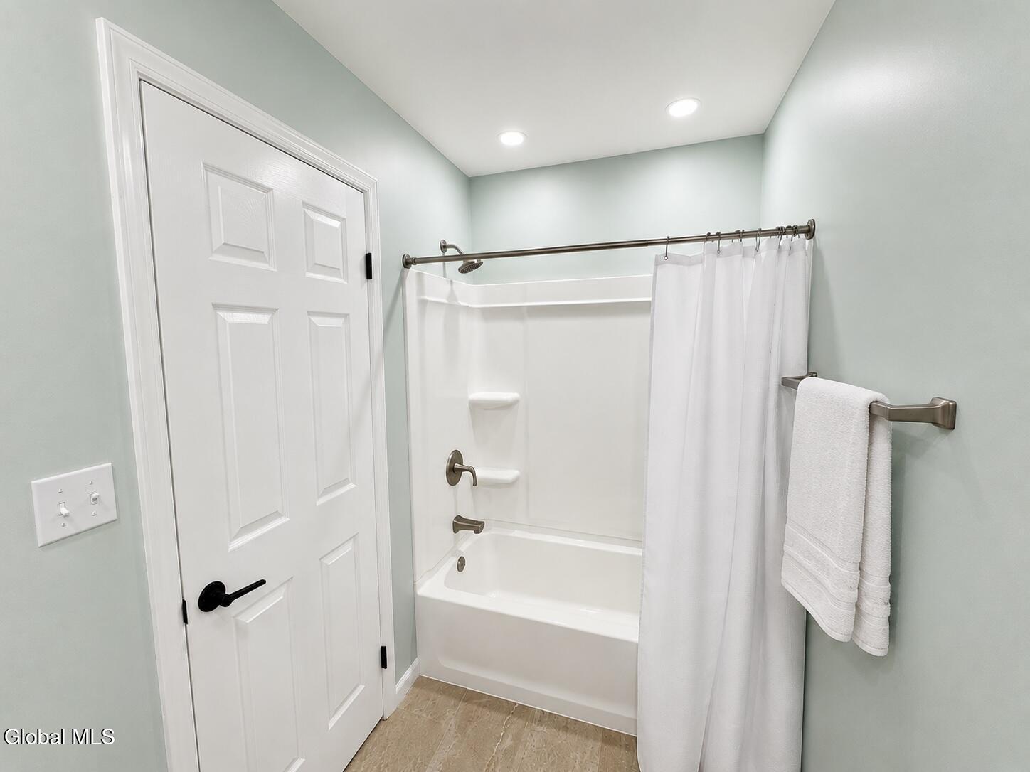 11 Dania Drive Hagaman NY 12086
