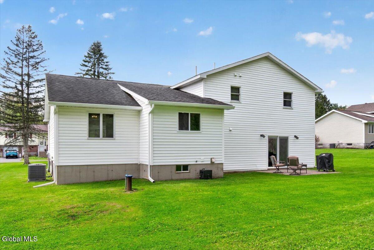11 Dania Drive Hagaman NY 12086