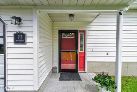 11 Dania Drive Hagaman NY 12086