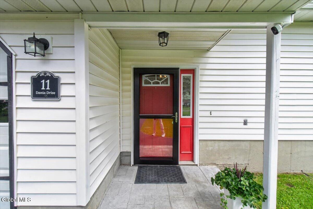 11 Dania Drive Hagaman NY 12086
