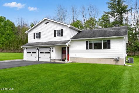 11 Dania Drive Hagaman NY 12086