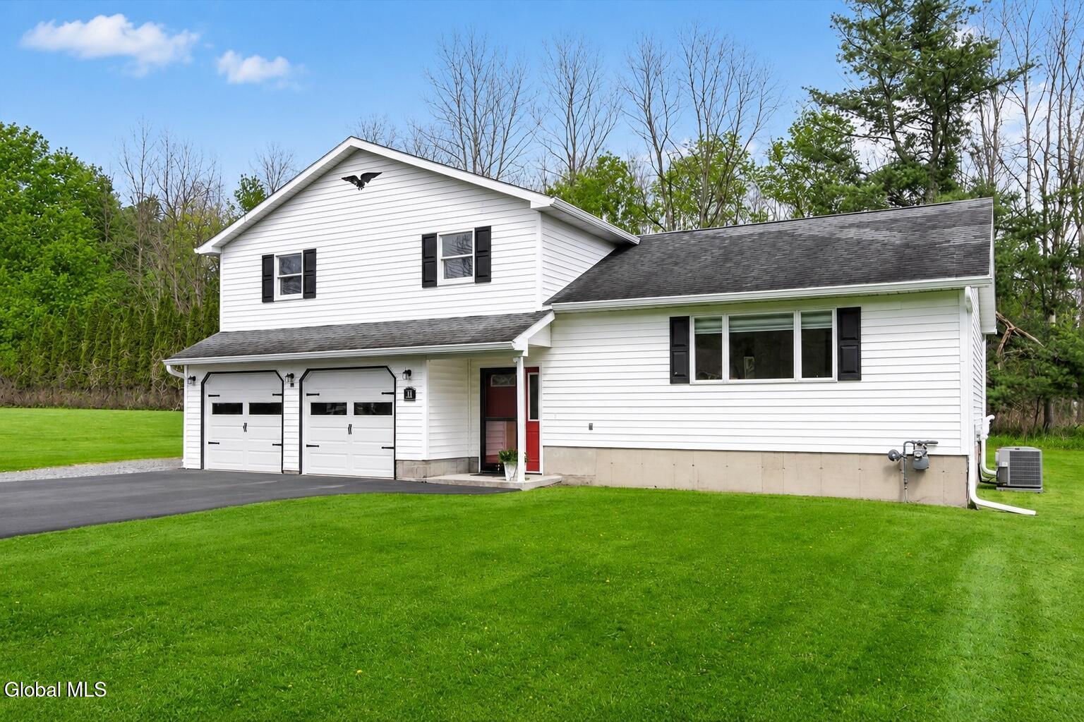 11 Dania Drive Hagaman NY 12086