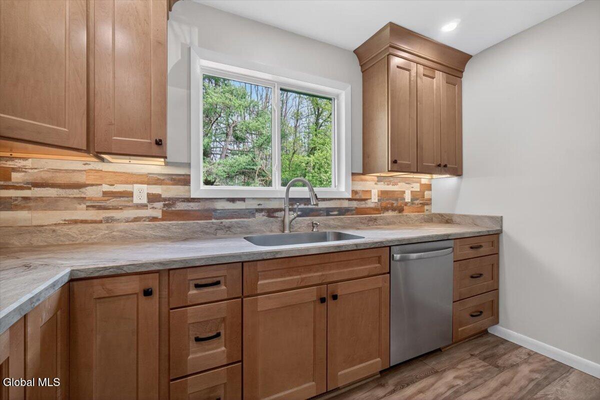 11 Dania Drive Hagaman NY 12086