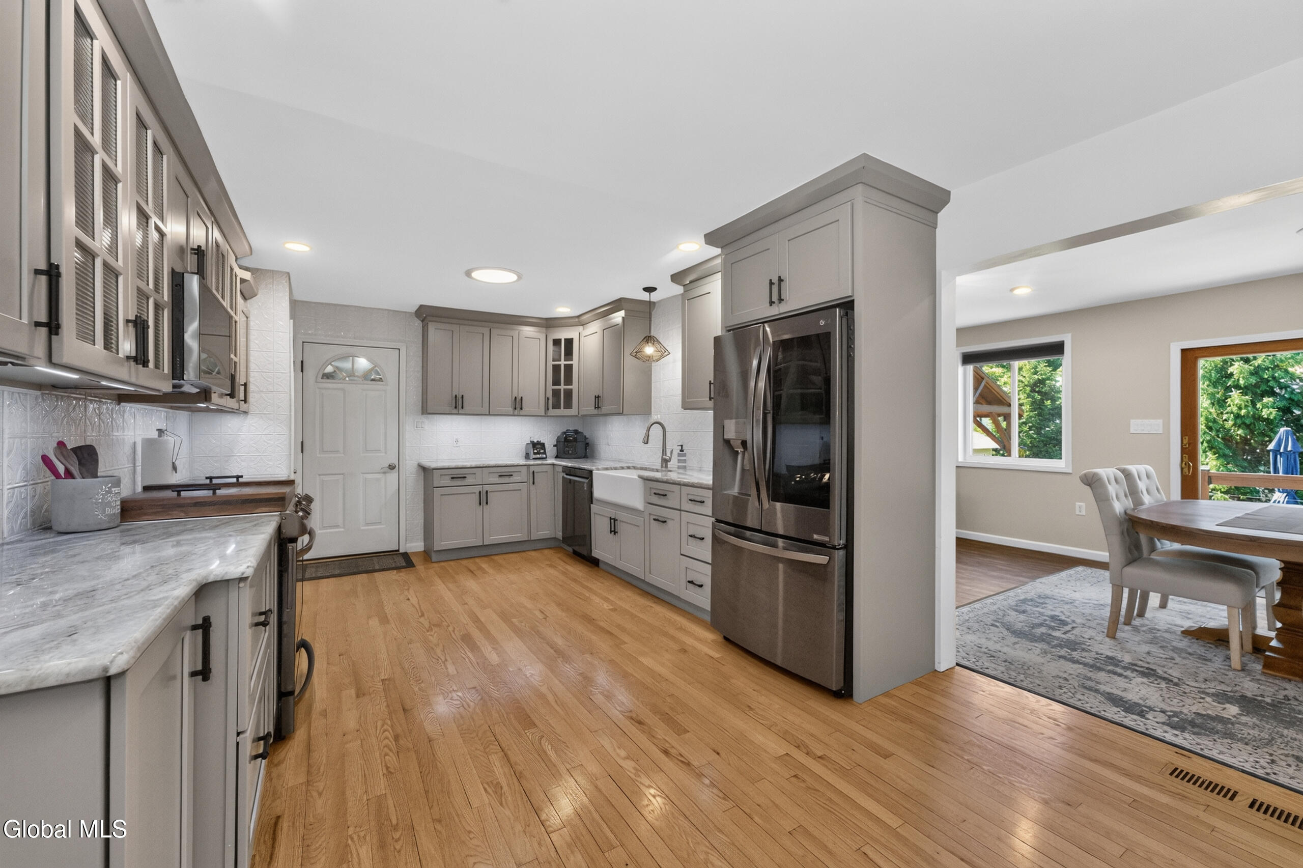 521 Russell Road Albany NY 12203