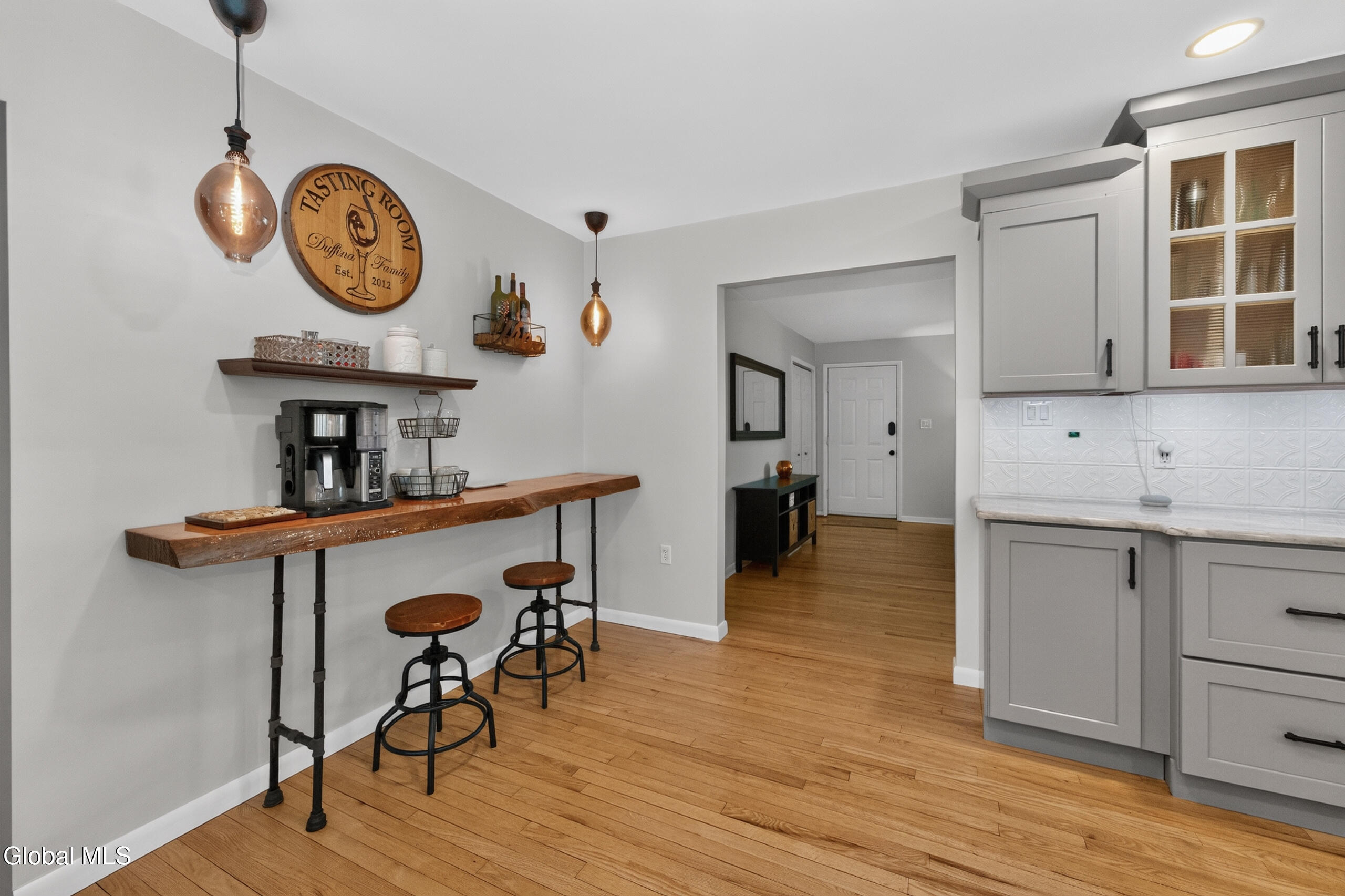521 Russell Road Albany NY 12203