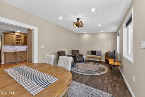 521 Russell Road Albany NY 12203