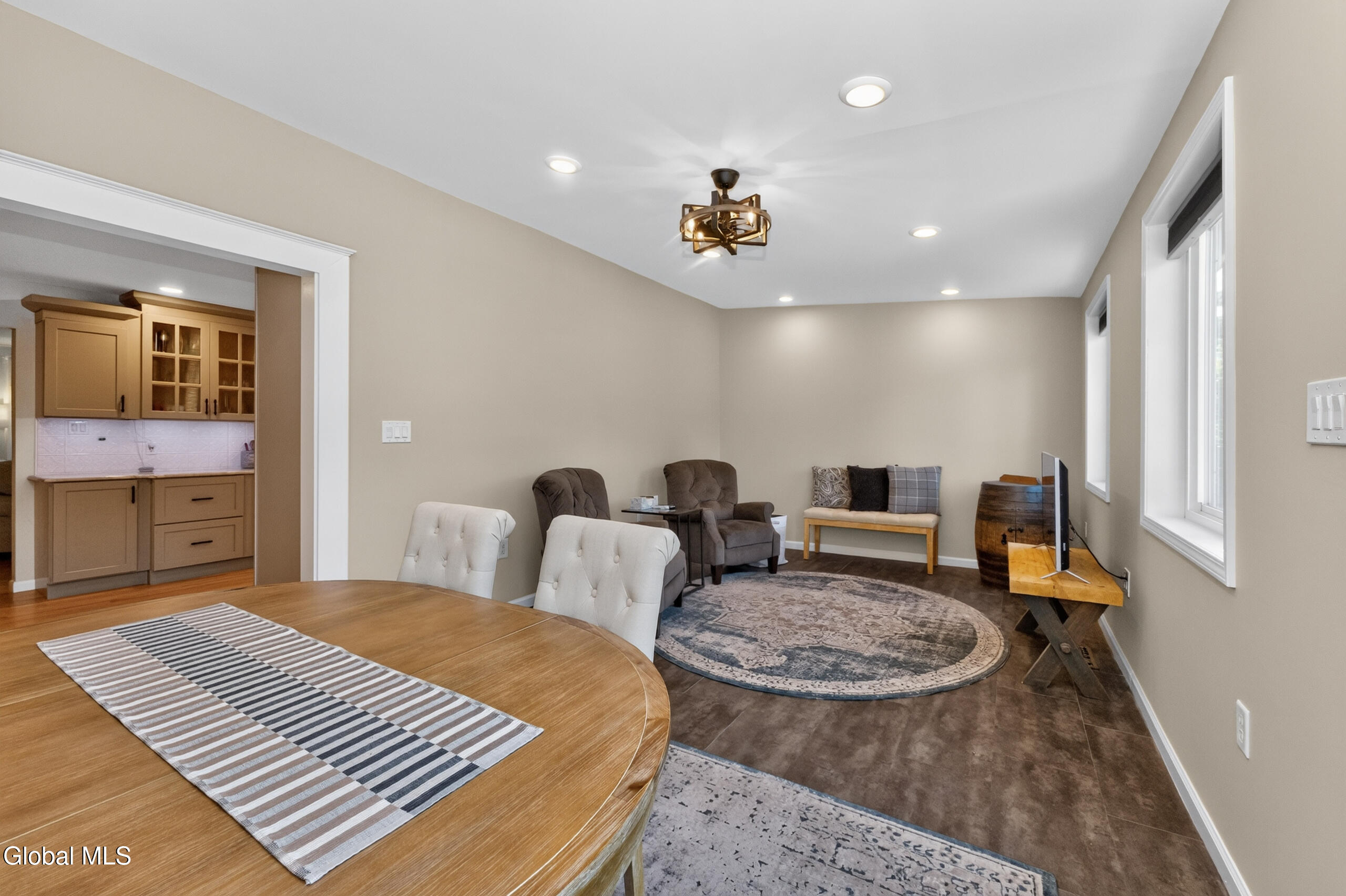 521 Russell Road Albany NY 12203