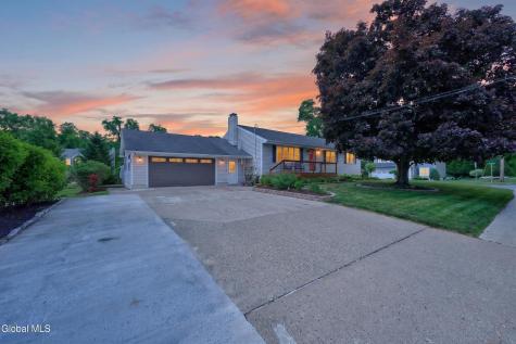 521 Russell Road Albany NY 12203
