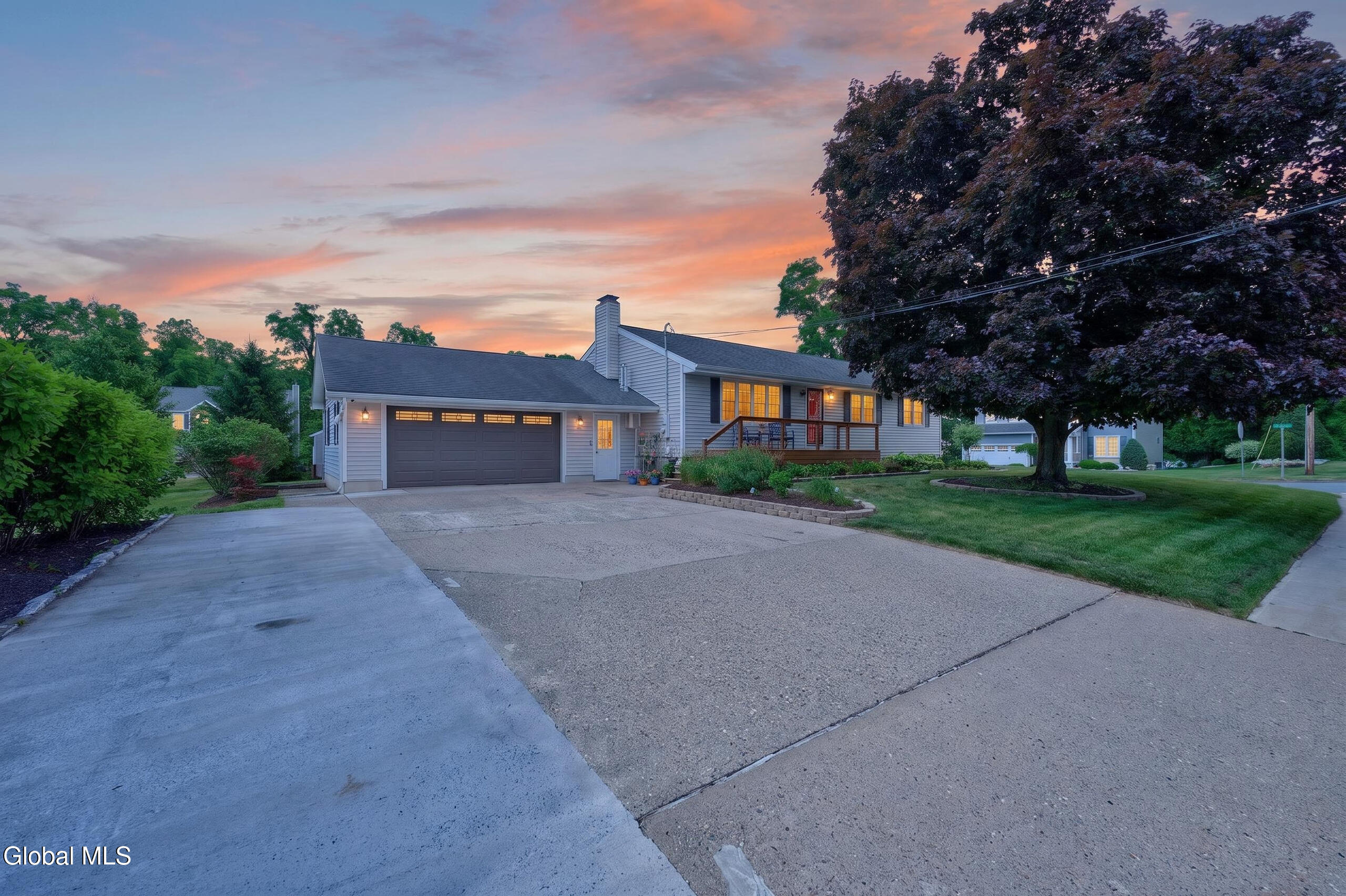 521 Russell Road Albany NY 12203