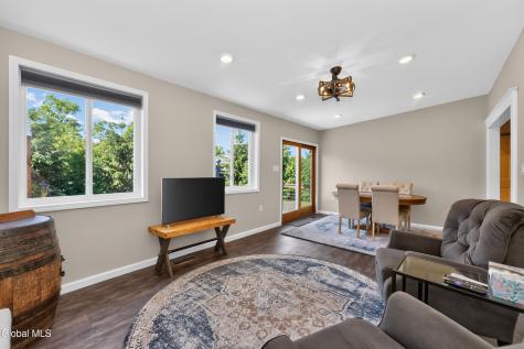 521 Russell Road Albany NY 12203