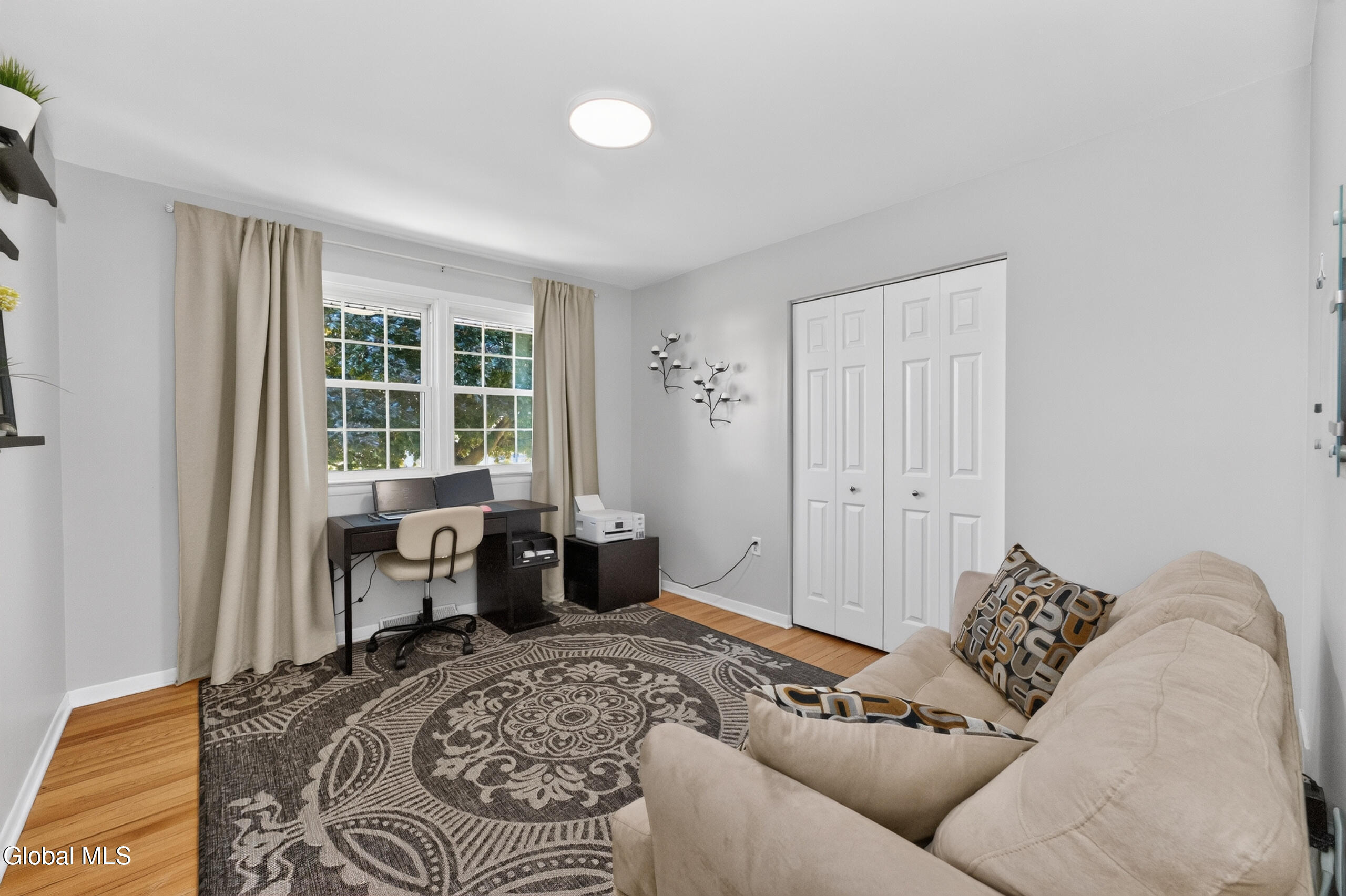 521 Russell Road Albany NY 12203
