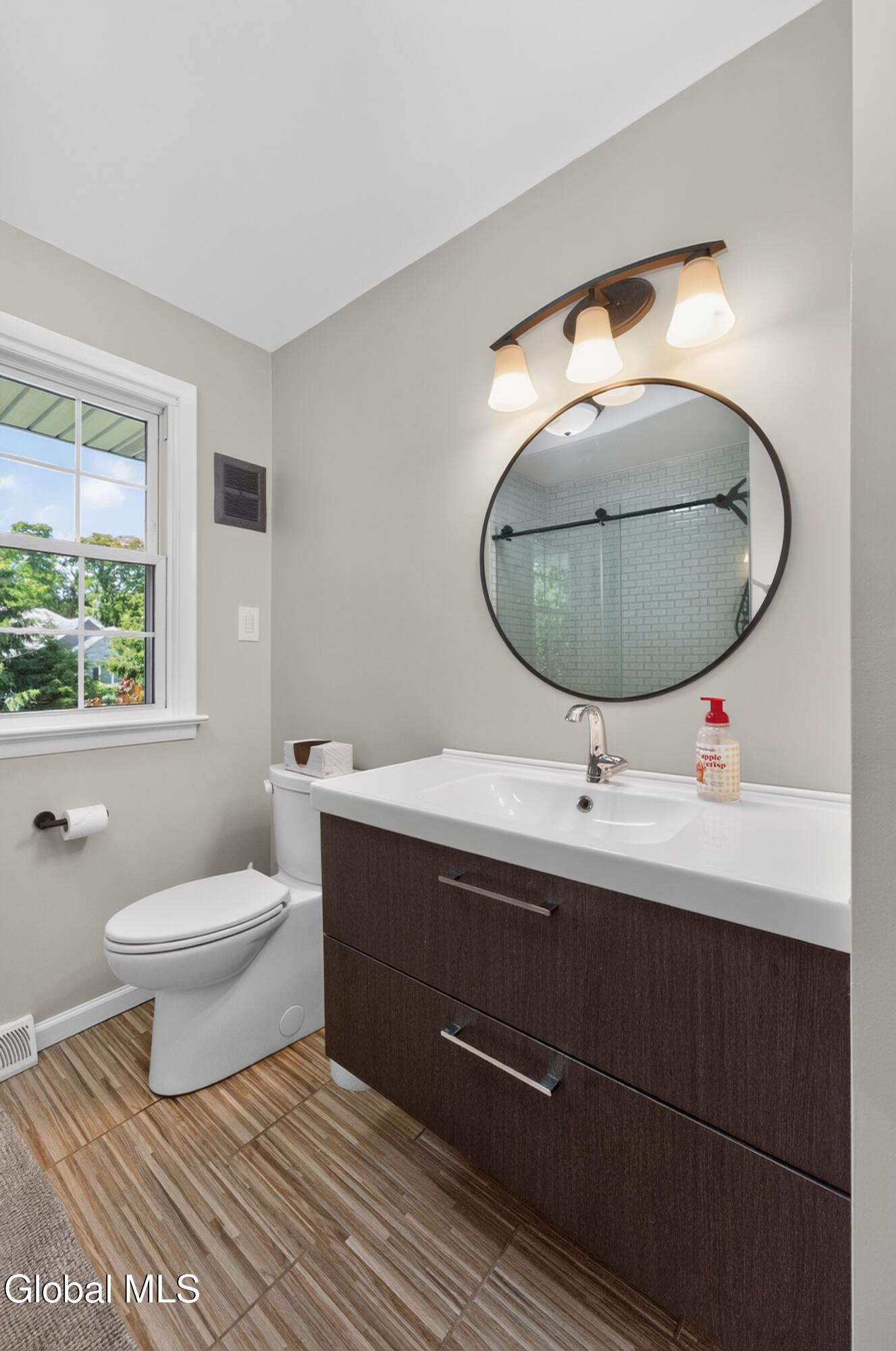 521 Russell Road Albany NY 12203