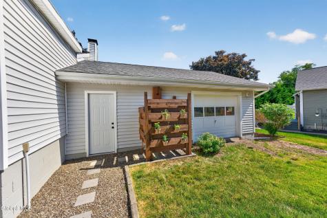 521 Russell Road Albany NY 12203