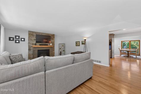 521 Russell Road Albany NY 12203