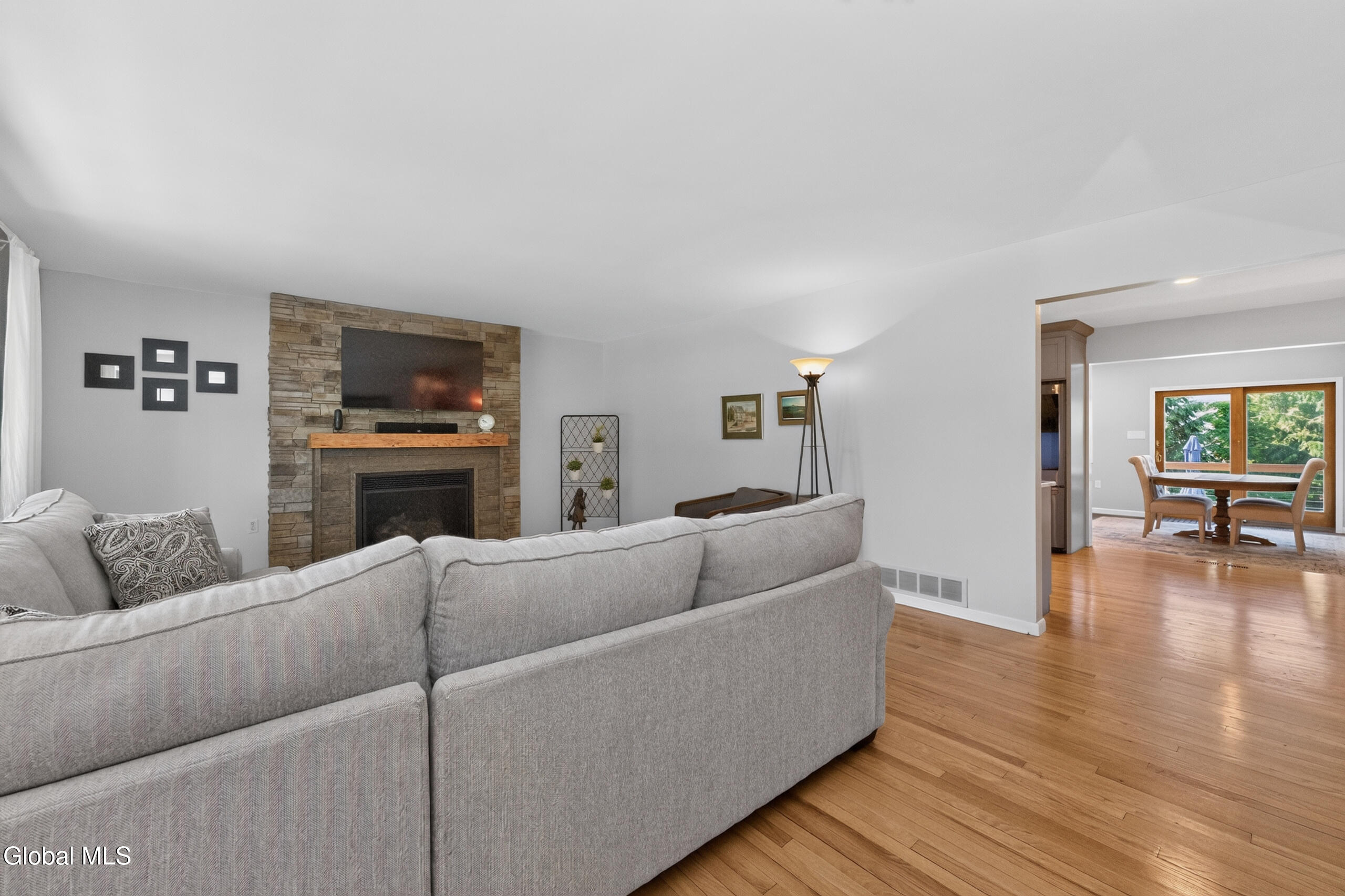 521 Russell Road Albany NY 12203